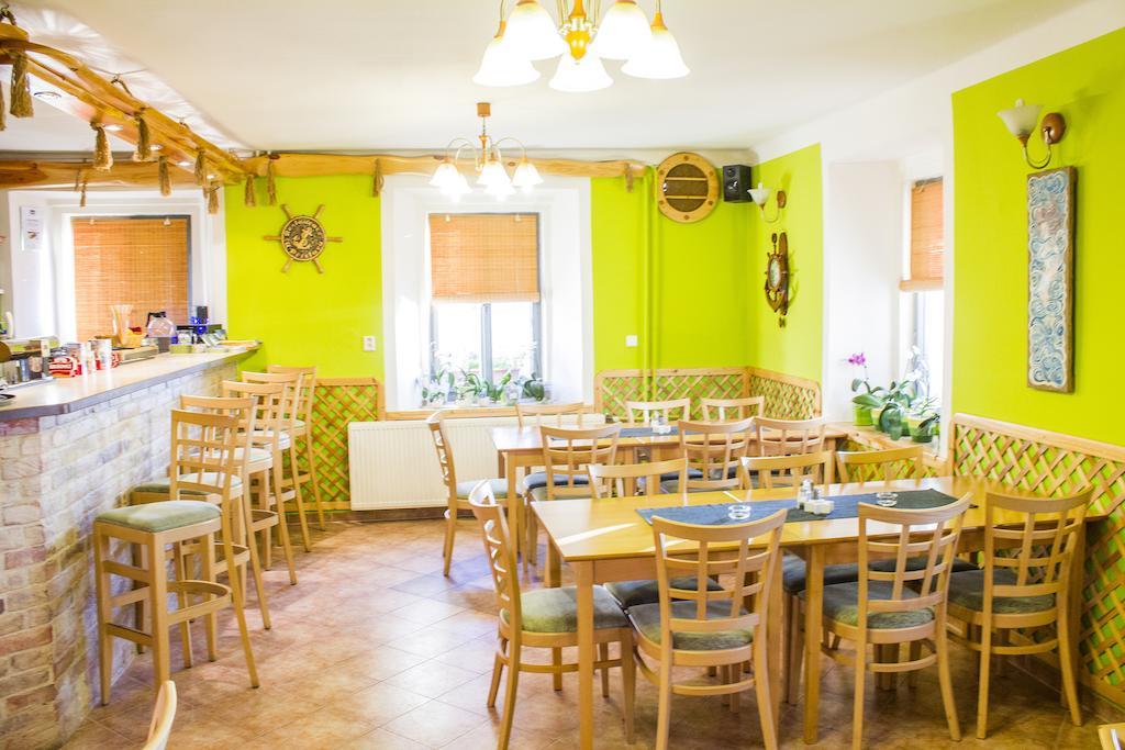 Pension U Přístavu Pomezi nad Ohri Exteriér fotografie